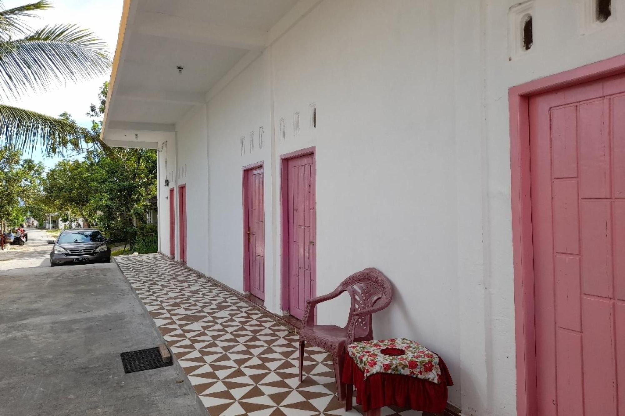 OYO HOMES 91248 Desa Wisata Banding Agung Danau Ranau Bagian luar foto
